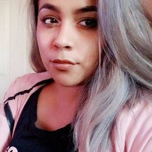 Meet your Posher, Lea